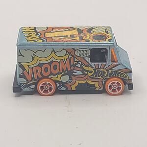 2012 Hot Wheels loose 1976 Combat Medic Crash Vroom Collectible Toy Car